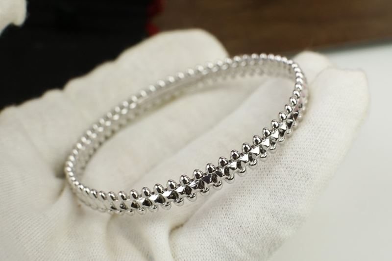 Ca*t1er bracelets
